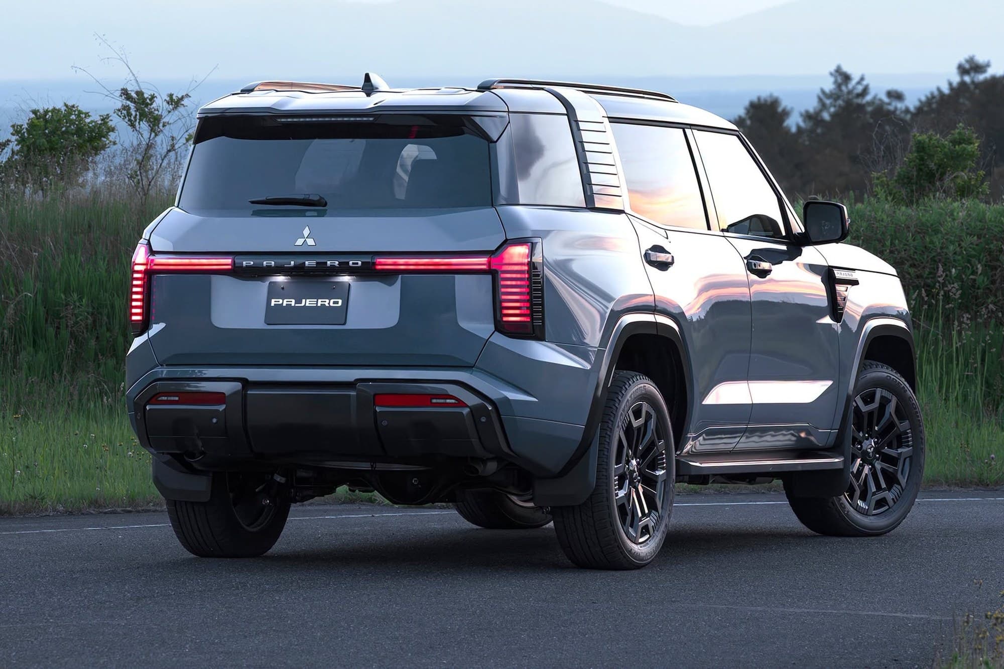 All New Pajero thumbnail 2