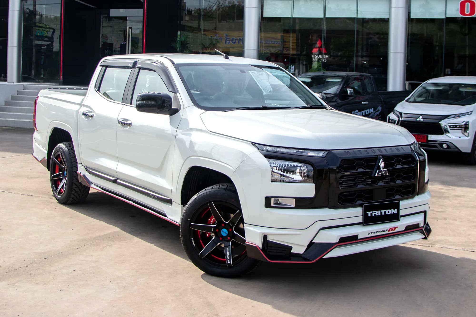 Triton Double Cab 2WD